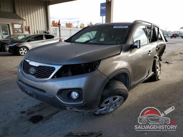 5XYKTCA64CG267631 2012 KIA SORENTO photo no. 2
