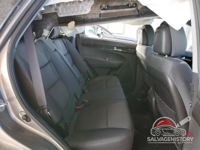 5XYKTCA64CG267631 2012 KIA SORENTO photo no. 6