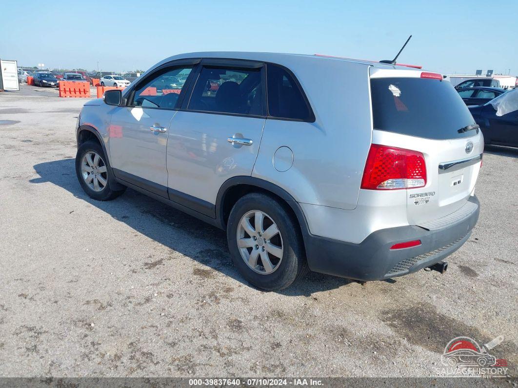 5XYKT3A1XDG329037 2013 KIA SORENTO photo no. 3