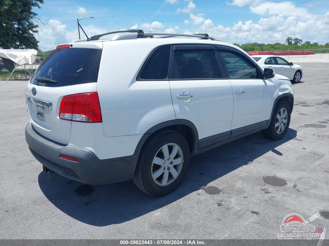 5XYKT4A26DG322763 2013 KIA SORENTO photo no. 4