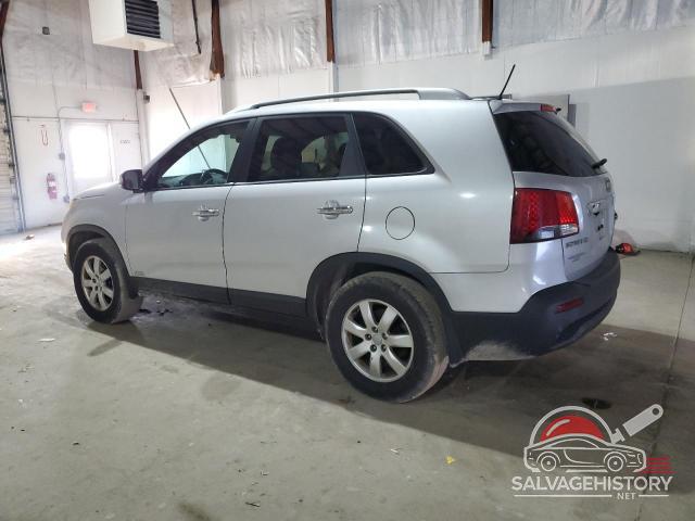 5XYKTDA62DG359781 2013 KIA SORENTO photo no. 2