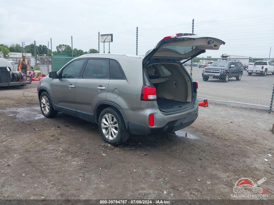 5XYKU4A74EG476964 2014 KIA SORENTO photo no. 3