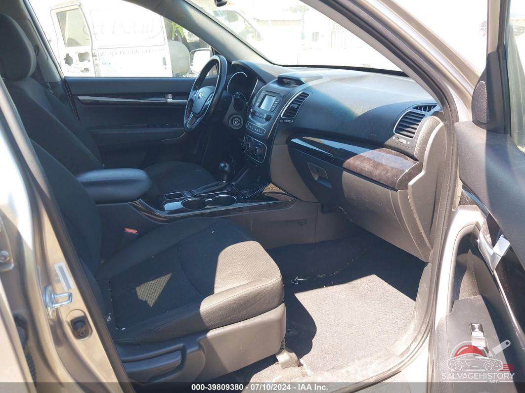 5XYKT4A60FG624166 2015 KIA SORENTO photo no. 5