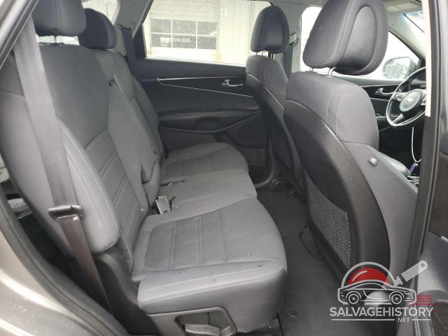 5XYPG4A35GG058264 2016 KIA SORENTO photo no. 11