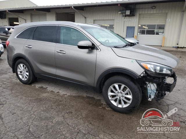 5XYPG4A35GG058264 2016 KIA SORENTO photo no. 4