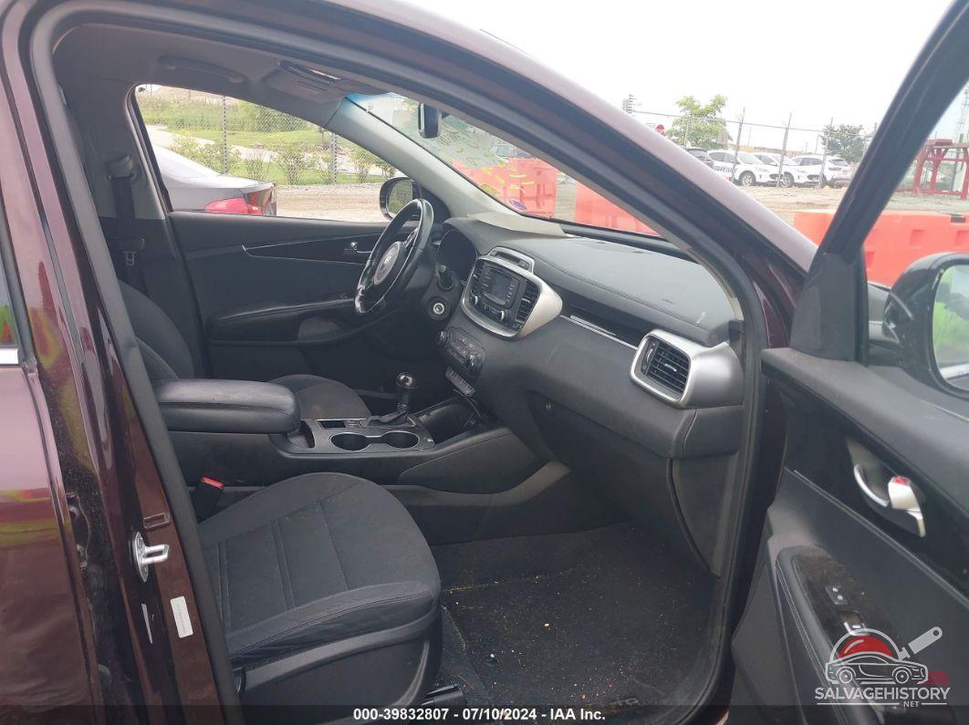 5XYPGDA31GG082805 2016 KIA SORENTO photo no. 5