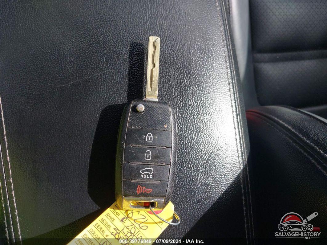 5XYPH4A18GG030440 2016 KIA SORENTO photo no. 11