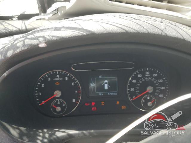 5XYPHDA51GG082642 2016 KIA SORENTO photo no. 9