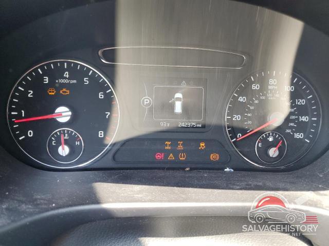 5XYPGDA56HG290603 2017 KIA SORENTO photo no. 9