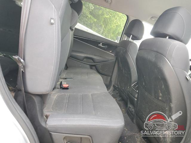 5XYPGDA58HG280879 2017 KIA SORENTO photo no. 11