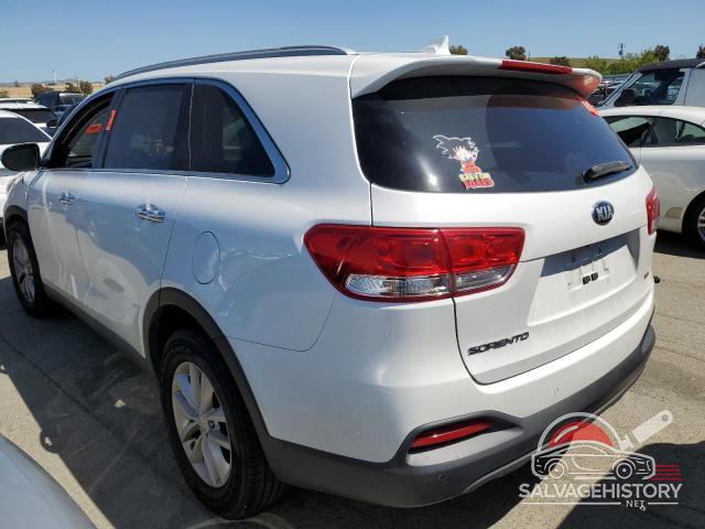 5XYPG4A32JG346928 2018 KIA SORENTO photo no. 2