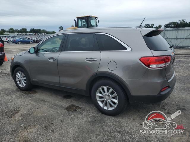 5XYPGDA59JG409976 2018 KIA SORENTO photo no. 2