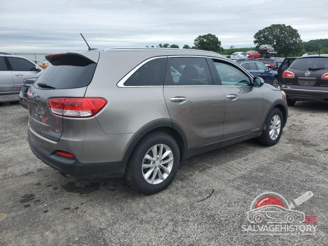 5XYPGDA59JG409976 2018 KIA SORENTO photo no. 3