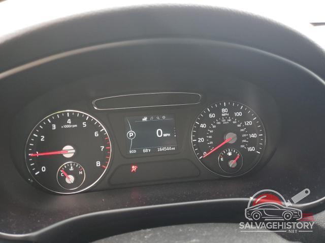 5XYPGDA59JG409976 2018 KIA SORENTO photo no. 9