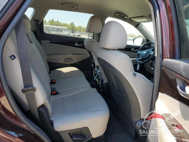 5XYPGDA3XKG525008 2019 KIA SORENTO photo no. 11