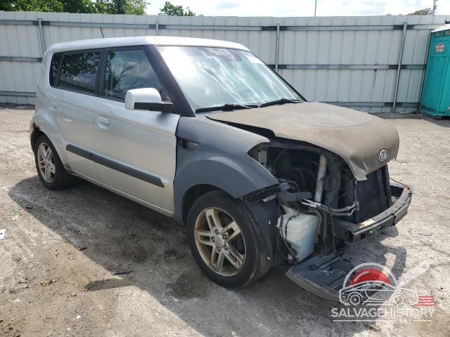 KNDJT2A22A7111164 2010 KIA SOUL photo no. 4