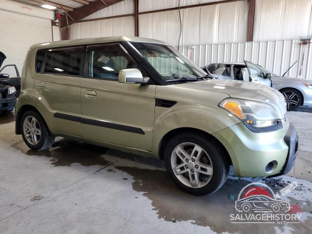 KNDJT2A2XA7191863 2010 KIA SOUL photo no. 4