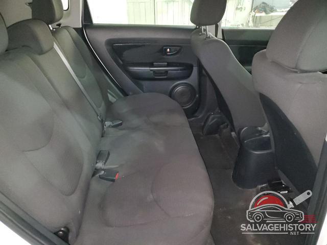 KNDJT2A14B7704355 2011 KIA SOUL photo no. 10