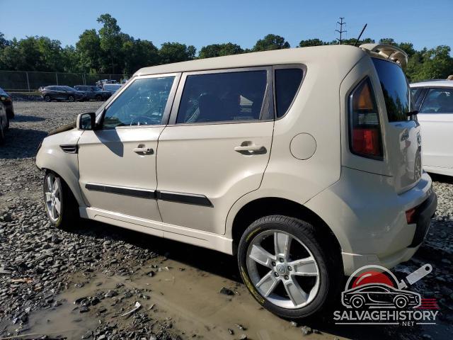 KNDJT2A24B7713372 2011 KIA SOUL photo no. 3