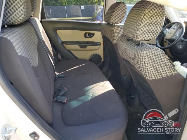 KNDJT2A24B7713372 2011 KIA SOUL photo no. 6