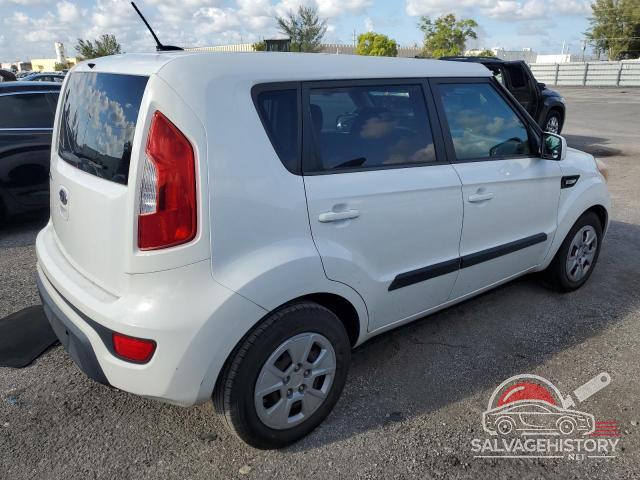KNDJT2A50C7422590 2012 KIA SOUL photo no. 3