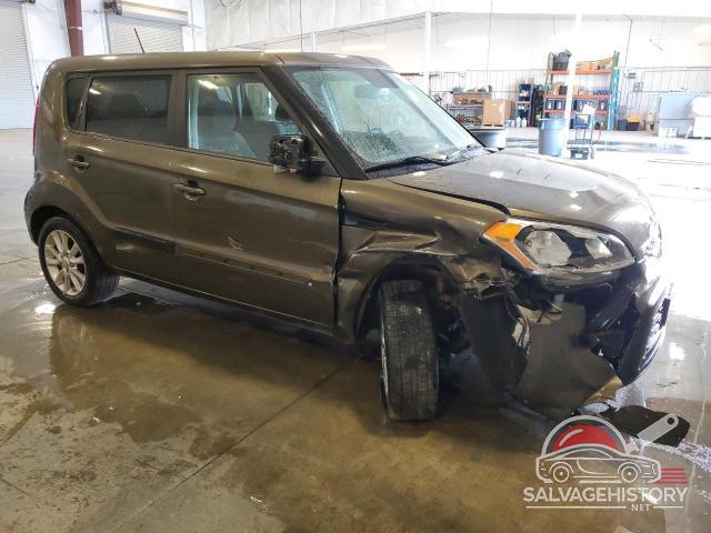 KNDJT2A62C7470519 2012 KIA SOUL photo no. 4