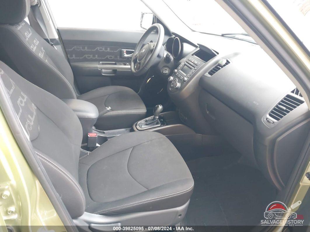 KNDJT2A63C7462459 2012 KIA SOUL photo no. 5