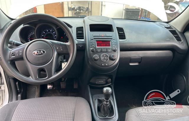 KNDJT2A51D7494965 2013 KIA SOUL photo no. 9