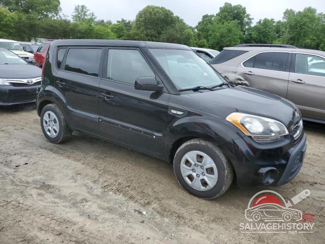 KNDJT2A55D7752419 2013 KIA SOUL photo no. 4