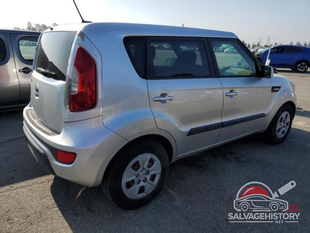 KNDJT2A59D7500835 2013 KIA SOUL photo no. 3