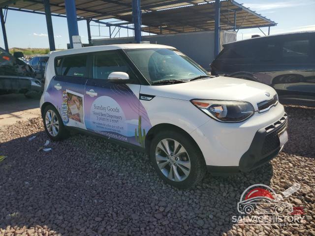 KNDJP3A59E7099072 2014 KIA SOUL photo no. 4
