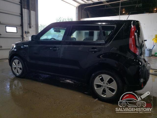 KNDJN2A21F7167338 2015 KIA SOUL photo no. 2