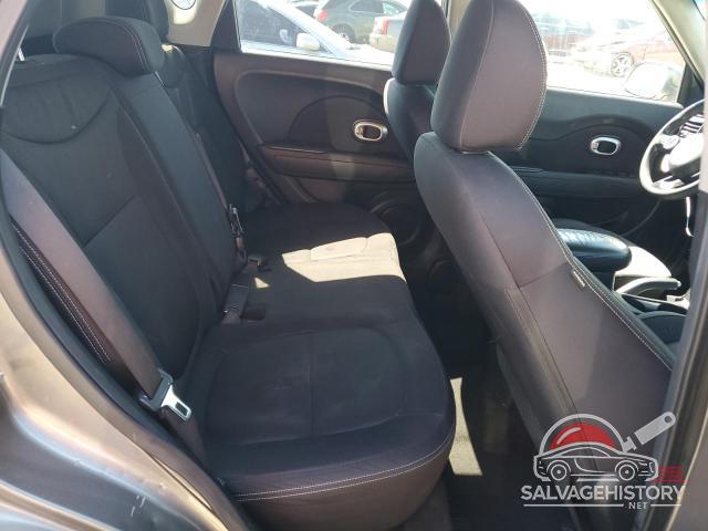 KNDJN2A22F7228437 2015 KIA SOUL photo no. 11