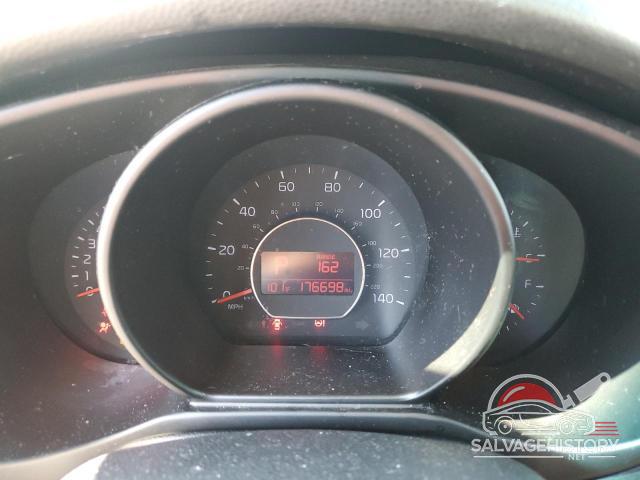 KNDJN2A22F7228437 2015 KIA SOUL photo no. 9