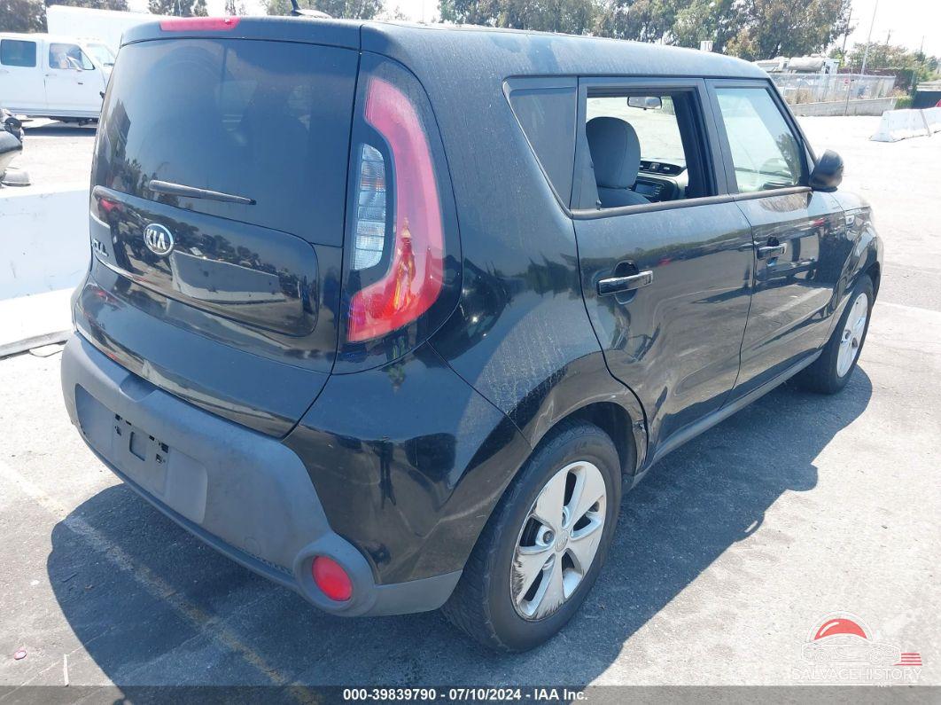 KNDJN2A23F7172640 2015 KIA SOUL photo no. 4