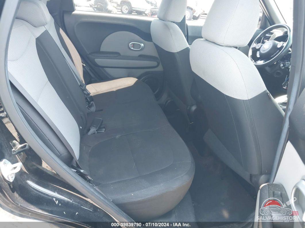 KNDJN2A23F7172640 2015 KIA SOUL photo no. 8