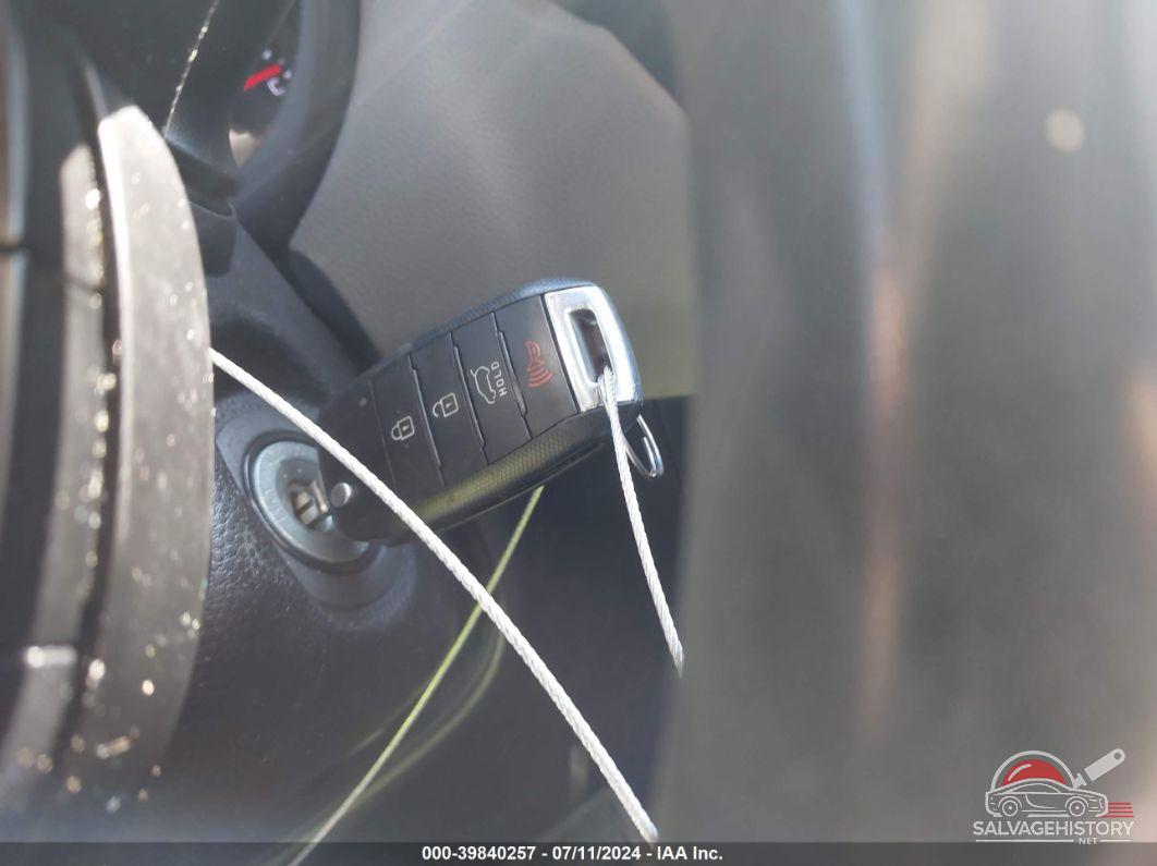 KNDJN2A25F7140692 2015 KIA SOUL photo no. 11