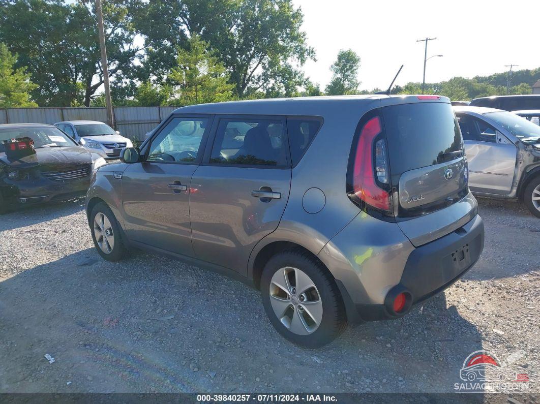 KNDJN2A25F7140692 2015 KIA SOUL photo no. 3