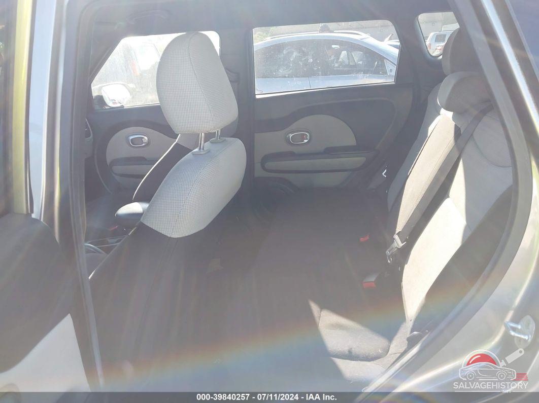 KNDJN2A25F7140692 2015 KIA SOUL photo no. 8