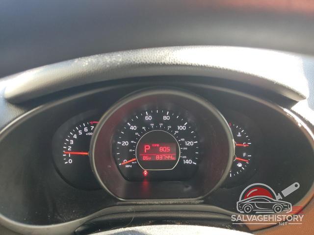 KNDJP3A51F7113984 2015 KIA SOUL photo no. 9