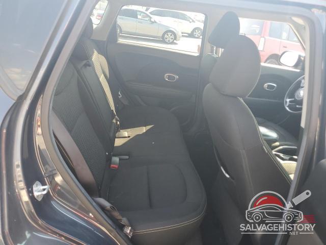 KNDJP3A51F7184702 2015 KIA SOUL photo no. 10