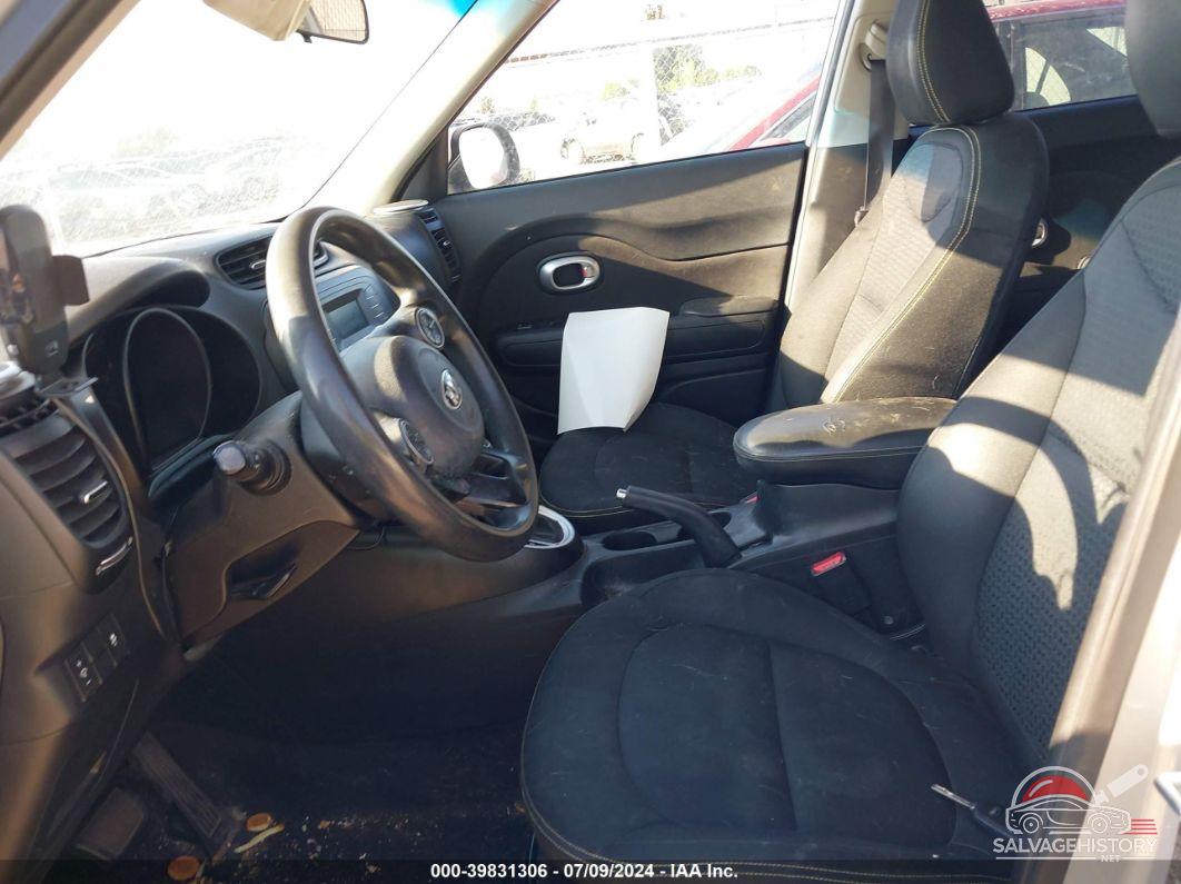 KNDJP3A55F7753986 2015 KIA SOUL photo no. 5
