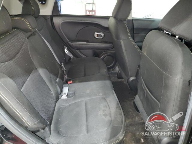 KNDJP3A56F7114872 2015 KIA SOUL photo no. 10