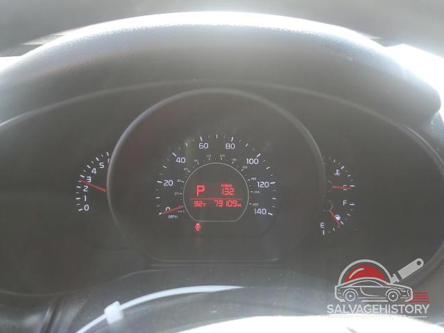 KNDJN2A20G7389306 2016 KIA SOUL photo no. 9