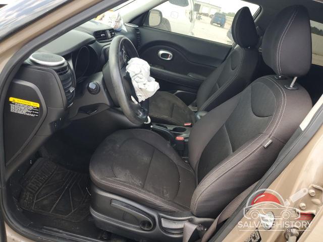 KNDJN2A24G7268505 2016 KIA SOUL photo no. 7