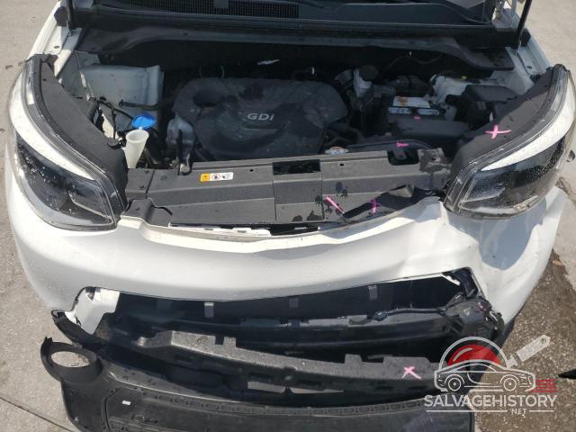 KNDJN2A27G7405582 2016 KIA SOUL photo no. 11