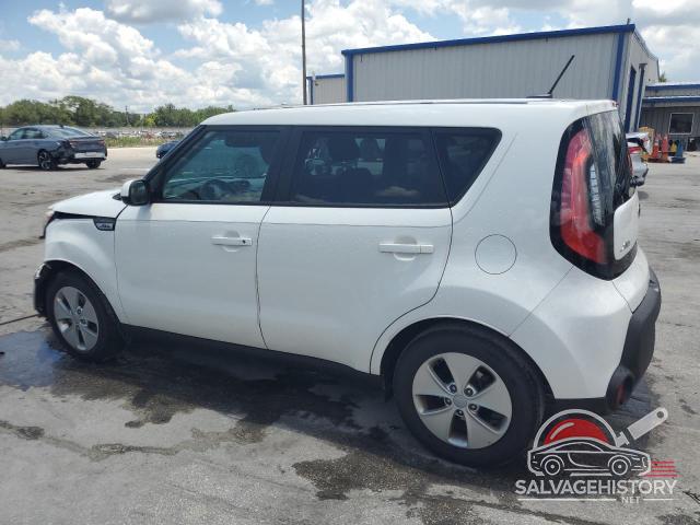 KNDJN2A27G7405582 2016 KIA SOUL photo no. 2