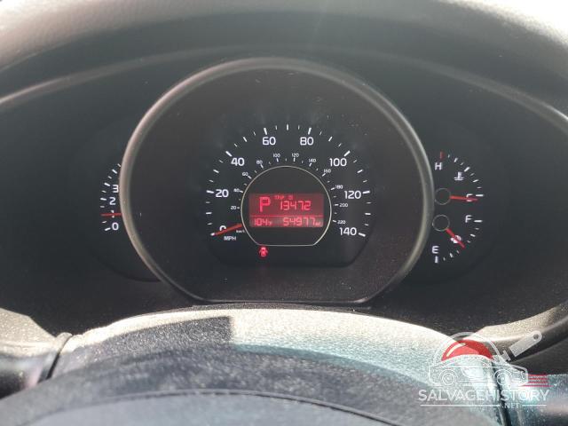 KNDJN2A27G7405582 2016 KIA SOUL photo no. 9
