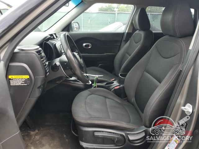 KNDJN2A29G7270900 2016 KIA SOUL photo no. 7