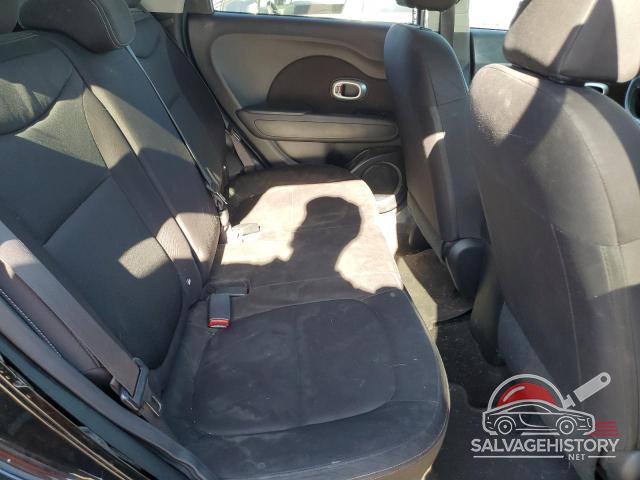 KNDJN2A2XG7320090 2016 KIA SOUL photo no. 10